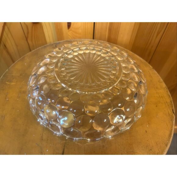 Vintage CLEAR BUBBLE GLASS BERRY BOWL 8.5” ROUND (5760) - Picture 7 of 8